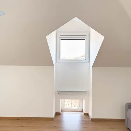 Apartmán Palazzo Saba Tirabora Short Rent *