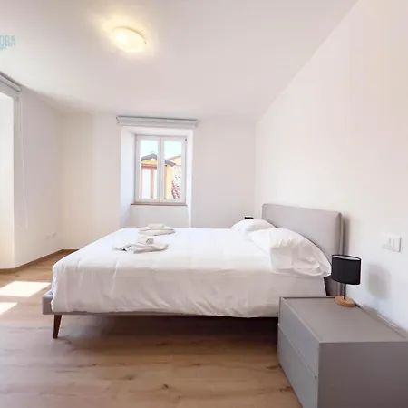 Apartmán Palazzo Saba Tirabora Short Rent *