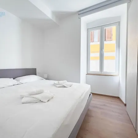 Palazzo Saba Tirabora Short Rent *