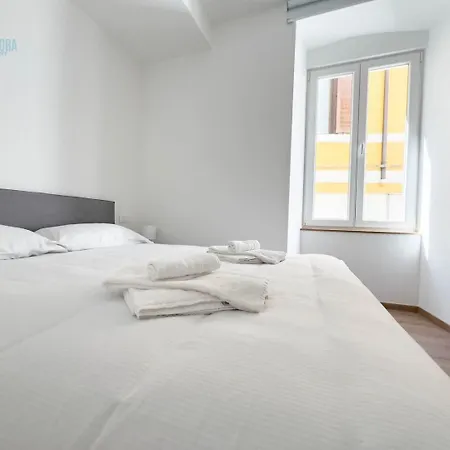 Apartmán Palazzo Saba Tirabora Short Rent *