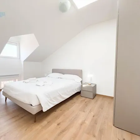 Palazzo Saba Tirabora Short Rent 아파트 트리에스테