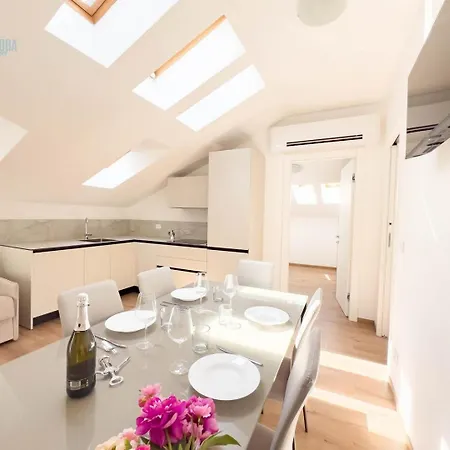 아파트 Palazzo Saba Tirabora Short Rent 트리에스테