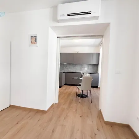 Palazzo Saba Tirabora Short Rent Lägenhet Trieste