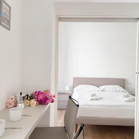 Lägenhet Palazzo Saba Tirabora Short Rent *